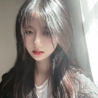 鲜花盛开的村庄